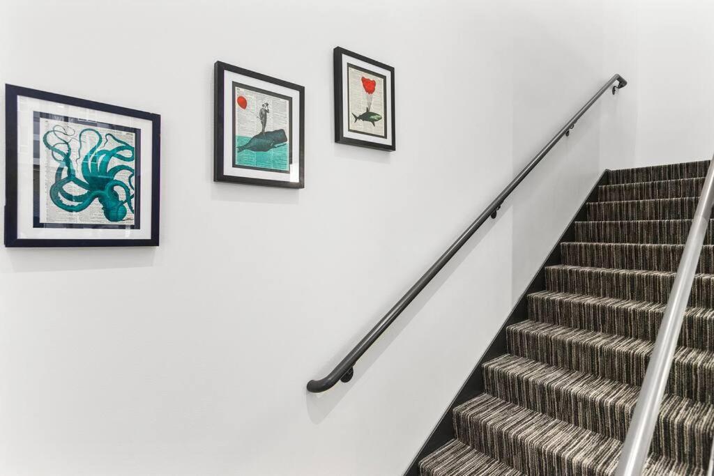 Airy And Open Corner Loft - 92 Walkscore Redmond Eksteriør bilde