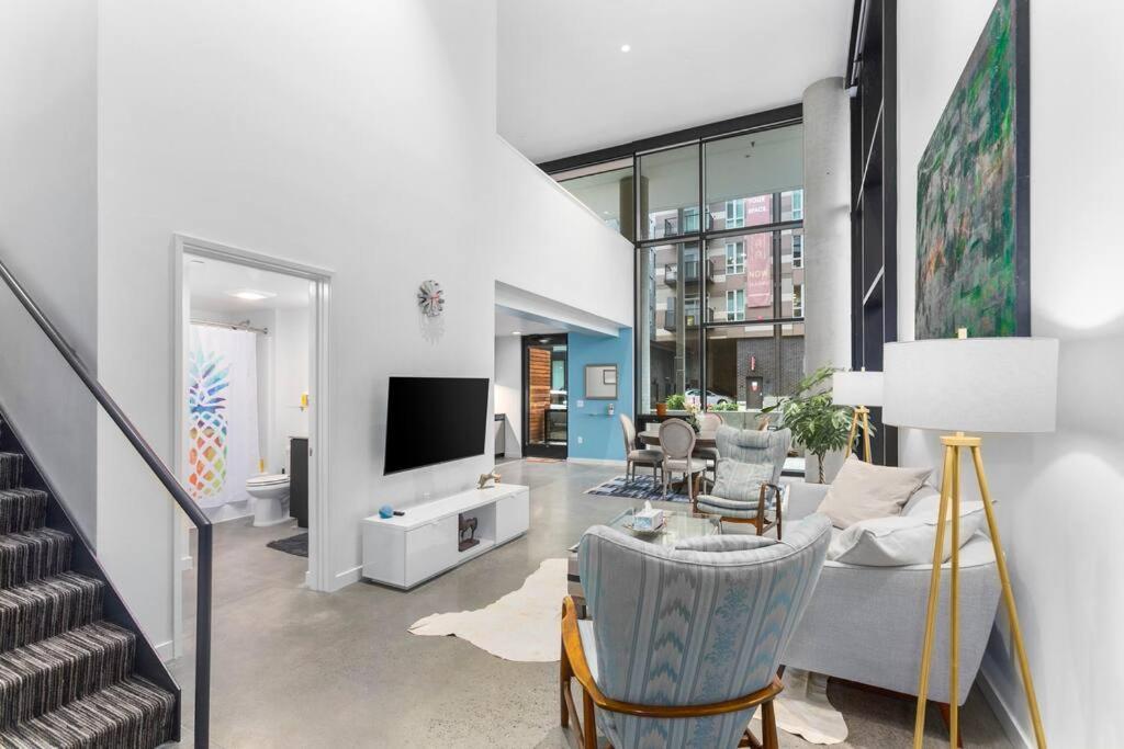 Airy And Open Corner Loft - 92 Walkscore Redmond Eksteriør bilde